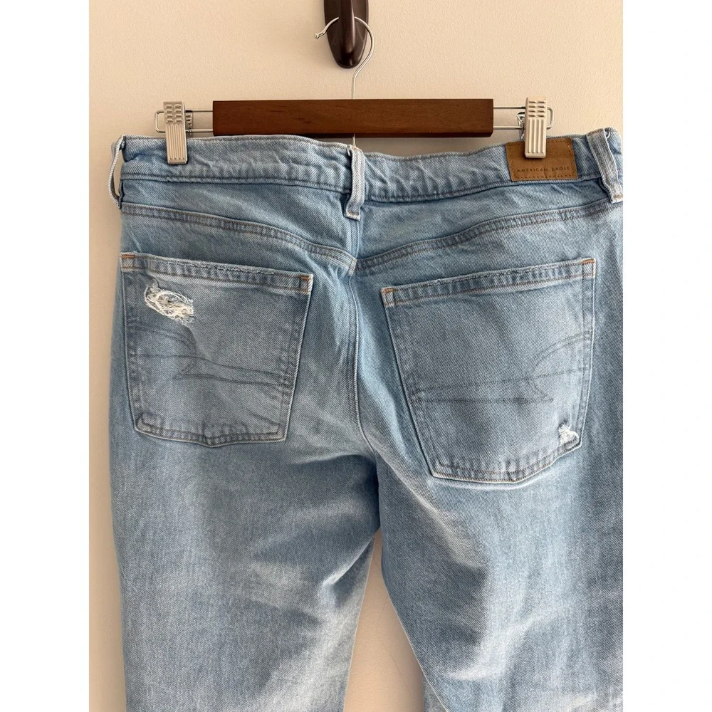 American Eagle Split Hem Straight Leg Jeans Light Wash Distressed Denim 28